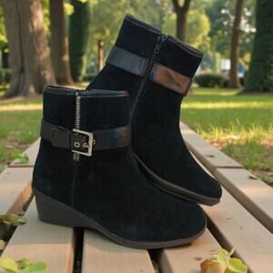 Kohl's Women's Black Suede Ankle Boots with Accent Belt - Size: 6 1/2M